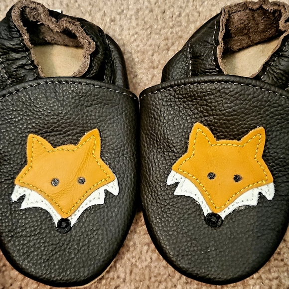 NEW - Toddler Leather Slippers - Picture 5 of 9